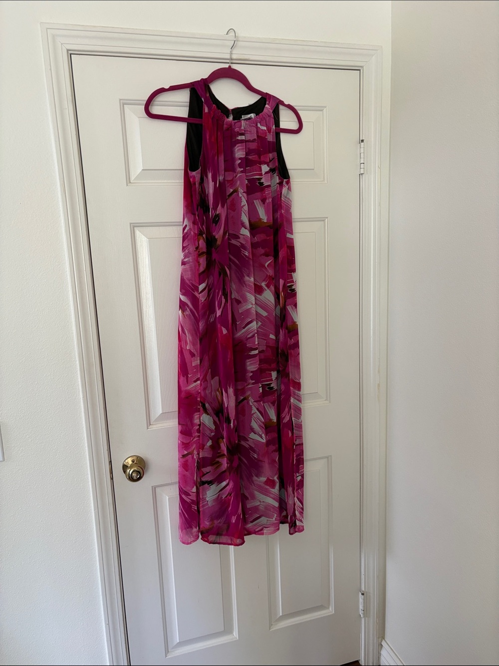 Vibrant Fuchsia & Pink Patterned Sleeveless Maxi Dress